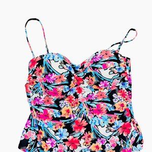 Catalina bathing suit top size XL